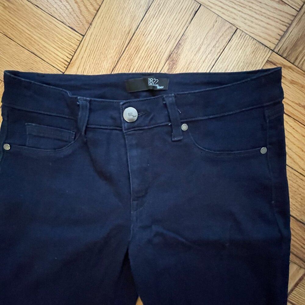 1822 Denim Shorts - Picture 3 of 11